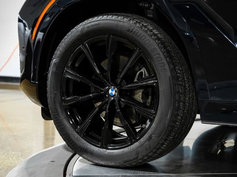 Used 2025 BMW X6 xDrive40i w/ Climate Comfort Package image 61