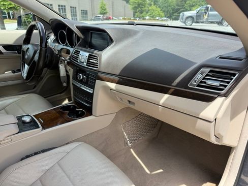 Used 2014 Mercedes-Benz E 550 Cabriolet image 23