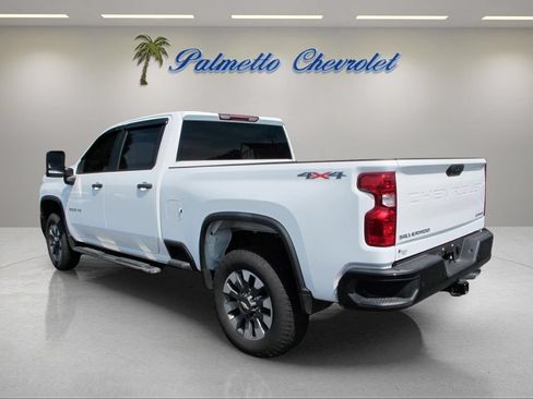 Used 2025 Chevrolet Silverado 2500 Custom w/ Custom Value Package AWD/4WD image 4