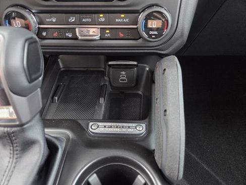 New 2026 Ford Bronco Outer Banks w/ Sasquatch Package AWD/4WD image 11