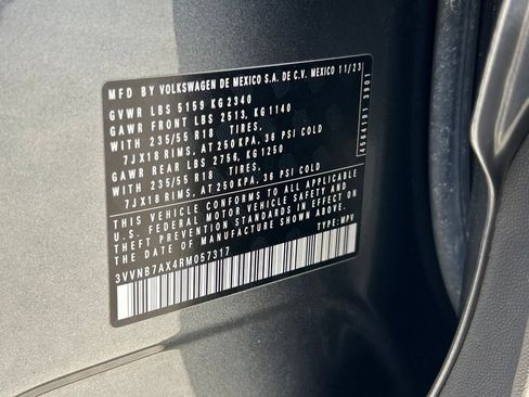 Used 2024 Volkswagen Tiguan SE FWD image 50