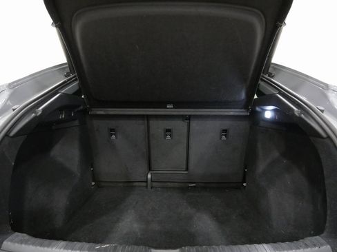 Used 2023 Audi Q4 e-tron Premium image 26