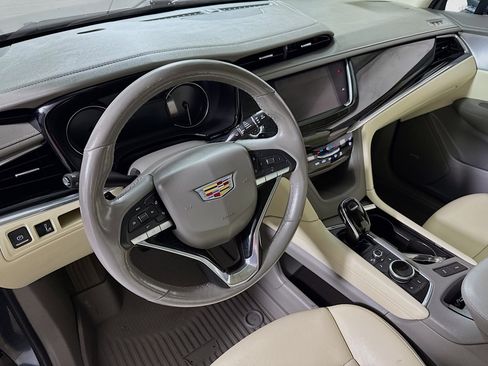 Used 2020 Cadillac XT6 Premium Luxury image 13
