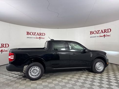 New 2025 Ford Maverick XL image 9