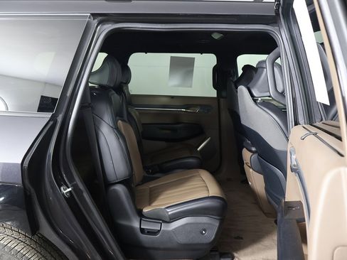 Used 2024 Kia EV9 GT-Line image 33