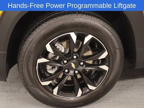 Used 2022 Chevrolet TrailBlazer LT w/ Sun and Liftgate Package image 8