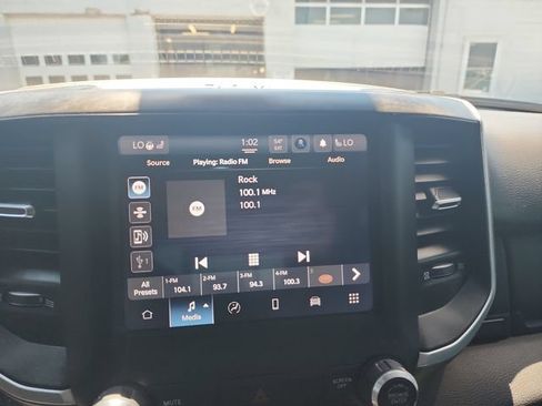Used 2022 RAM 1500 Big Horn AWD/4WD image 23