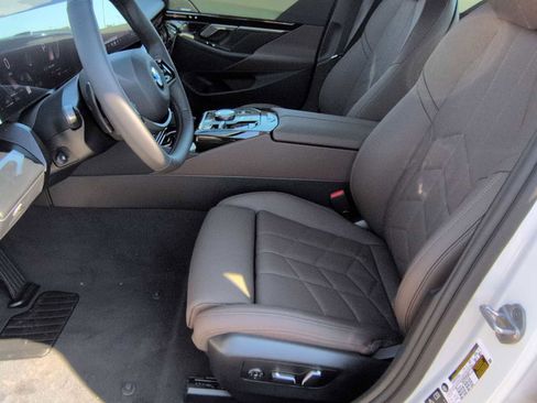 New 2026 BMW 530i xDrive image 17