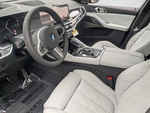 New 2026 BMW X6 xDrive40i w/ Climate Comfort Package image 3