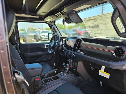New 2026 Jeep Wrangler Unlimited Rubicon AWD/4WD image 26