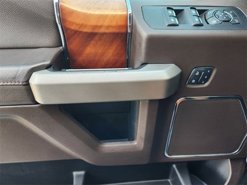 Used 2018 Ford F150 King Ranch w/ Equipment Group 601A Luxury AWD/4WD image 24