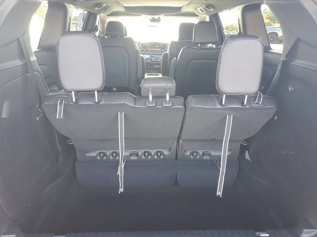 Used 2025 Chrysler Pacifica Select FWD image 7