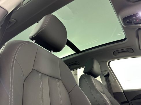 Used 2025 Audi Q5 Premium w/ Convenience Package image 16