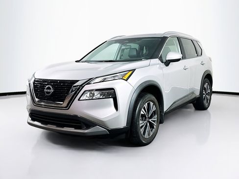 Used 2023 Nissan Rogue SV w/ SV Premium B Package image 3