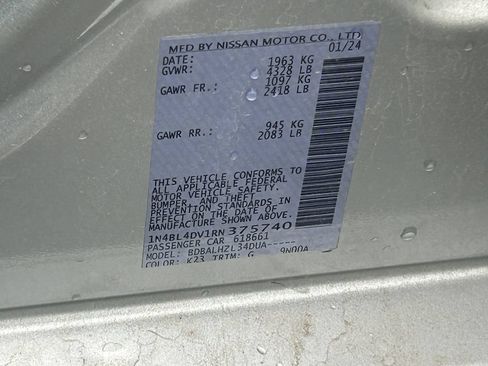Used 2024 Nissan Altima 2.5 SV FWD image 34