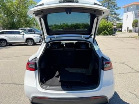 Used 2020 Tesla Model Y Long Range AWD/4WD image 12
