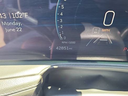 Certified 2024 Cadillac XT4 Premium Luxury AWD/4WD image 29