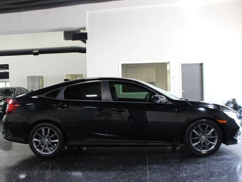 Used 2019 Honda Civic EX image 2