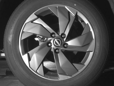 Used 2025 Nissan Rogue SV FWD image 18