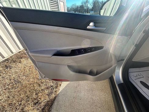 Used 2019 Hyundai Tucson SE image 7