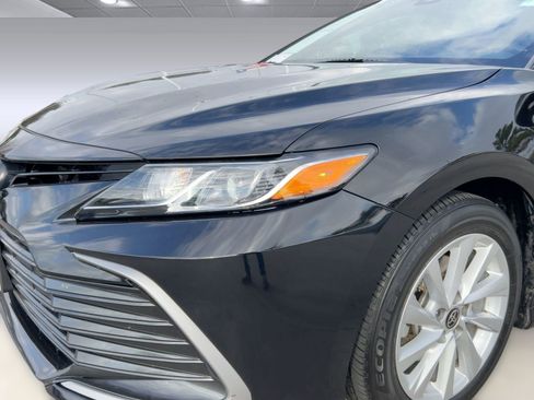 Used 2023 Toyota Camry LE image 10