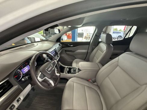 Certified 2022 GMC Acadia SLT FWD image 15