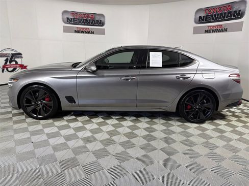 Used 2022 Genesis G70 3.3T image 8