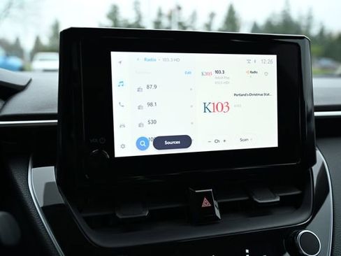 Used 2023 Toyota Corolla LE image 30