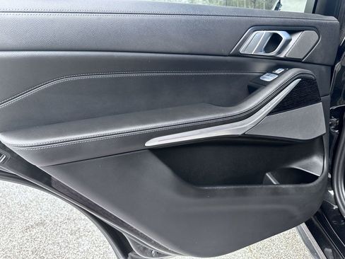 Used 2021 BMW X7 xDrive40i w/ M Sport Package image 31