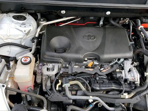 Used 2021 Toyota RAV4 LE AWD/4WD image 30