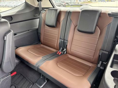 Used 2023 Volkswagen Atlas SEL Premium AWD/4WD image 26