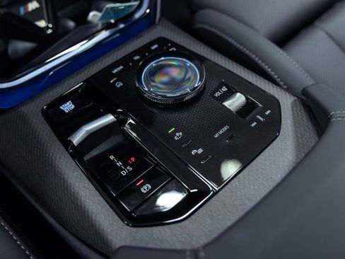 Used 2025 BMW X3 xDrive30i w/ Premium Package image 19