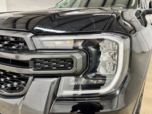 Used 2025 Ford Ranger XLT w/ Equipment Group 301A High RWD image 9