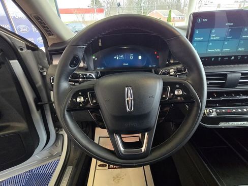 Used 2025 Lincoln Corsair Reserve w/ Jet Appearance Package image 14