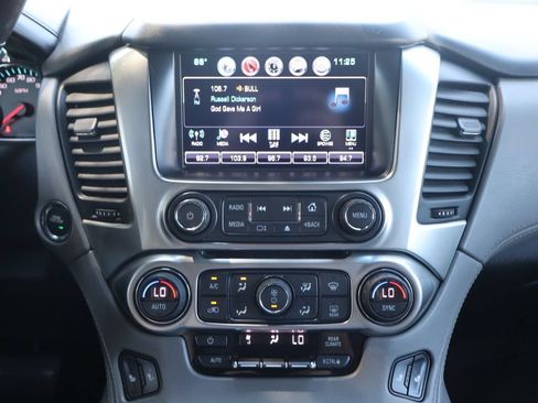 Used 2017 Chevrolet Suburban LT AWD/4WD image 37