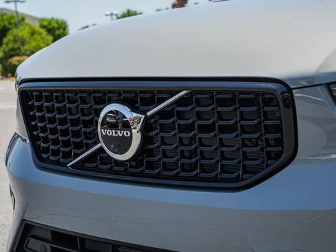 New 2026 Volvo XC40 B5 Plus w/ Protection Package Premier AWD/4WD image 12