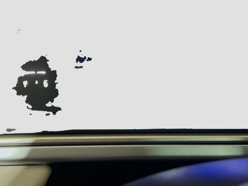Used 2025 Volkswagen Taos SE w/ Panoramic Sunroof Package FWD image 8