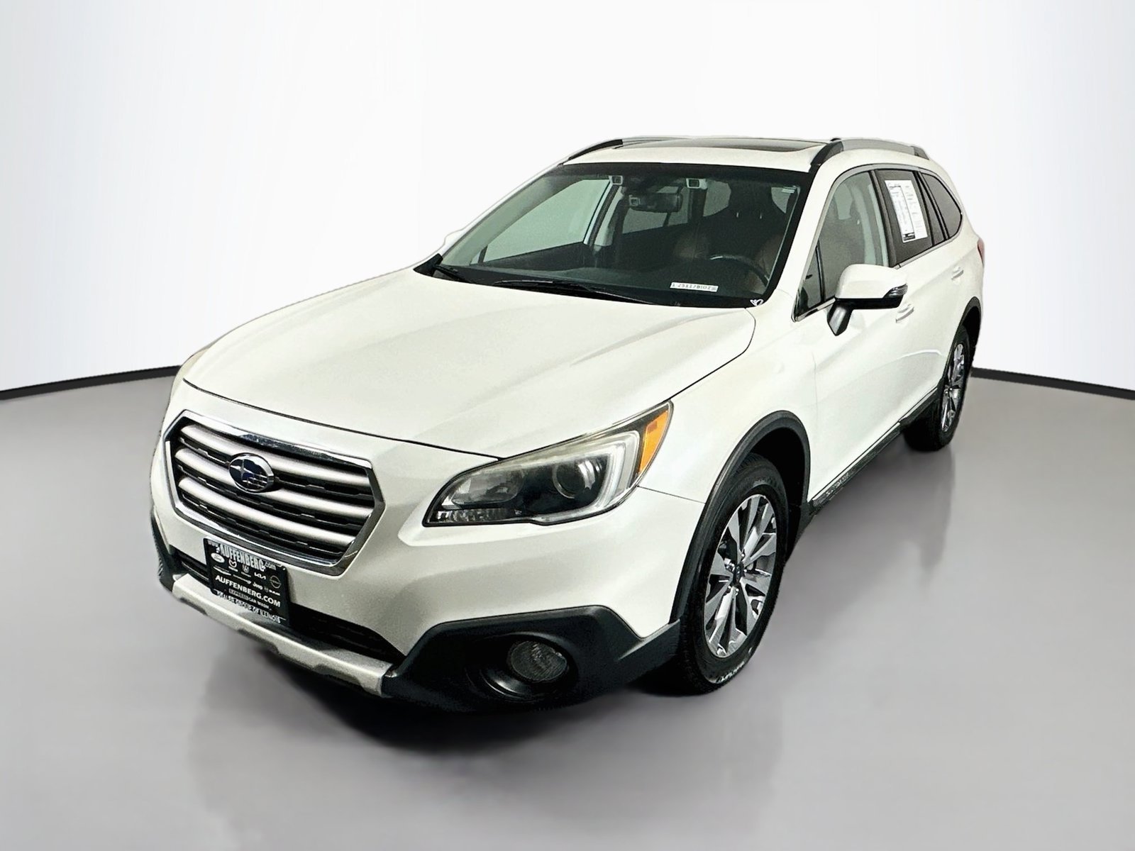 Used 2017 Subaru Outback 3.6R Touring w/ Popular Package #5A AWD/4WD image 3