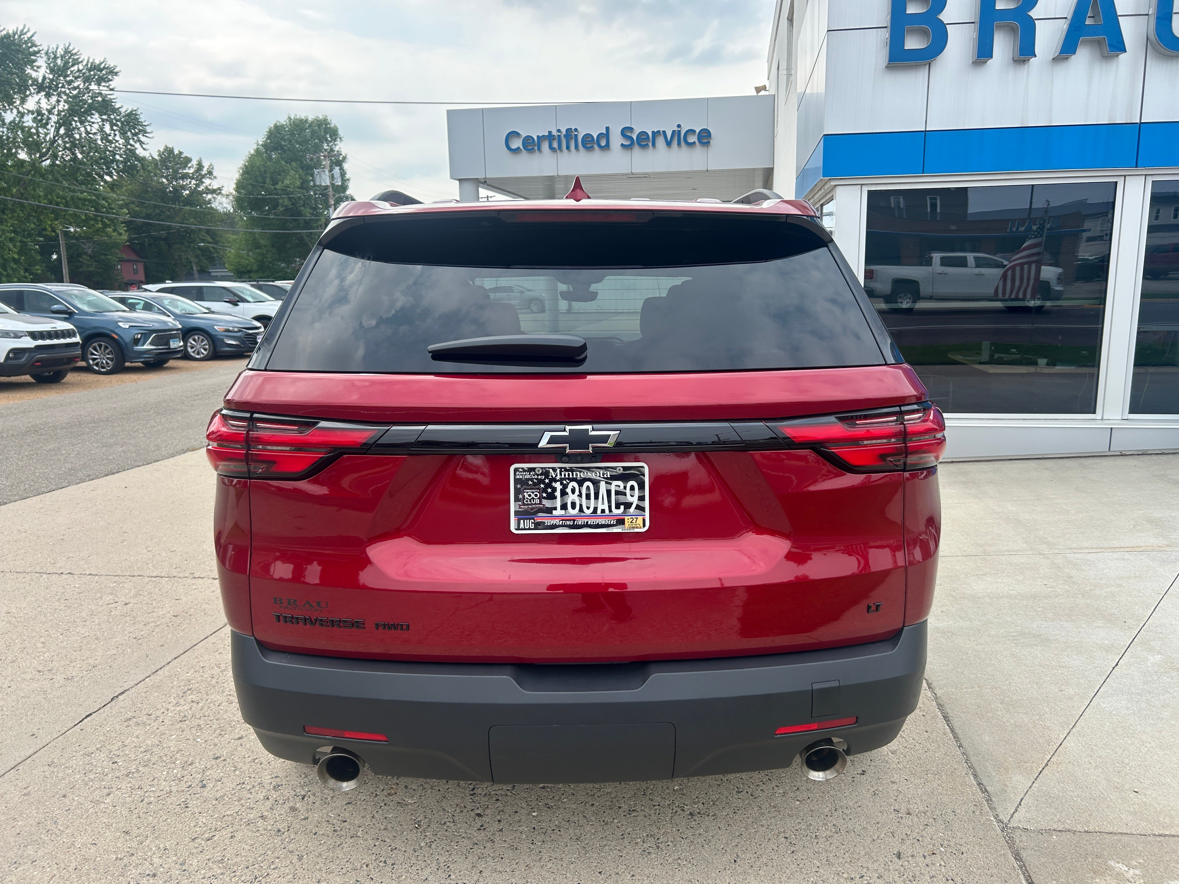 Used 2023 Chevrolet Traverse LT w/ Midnight/Sport Edition AWD/4WD image 7