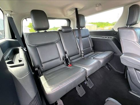 Used 2025 Ford Expedition Max Active AWD/4WD image 28