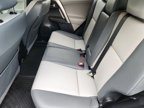 Used 2013 Toyota RAV4 Limited FWD image 17