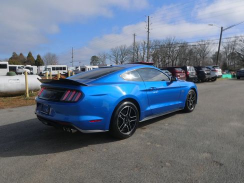Used 2020 Ford Mustang GT w/ Equipment Group 301A image 5