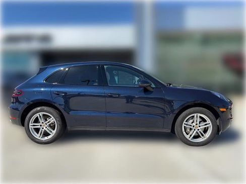 Used 2018 Porsche Macan S image 11