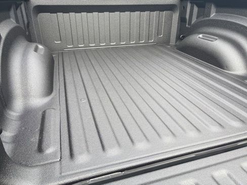 Used 2025 RAM 1500 Big Horn AWD/4WD image 36