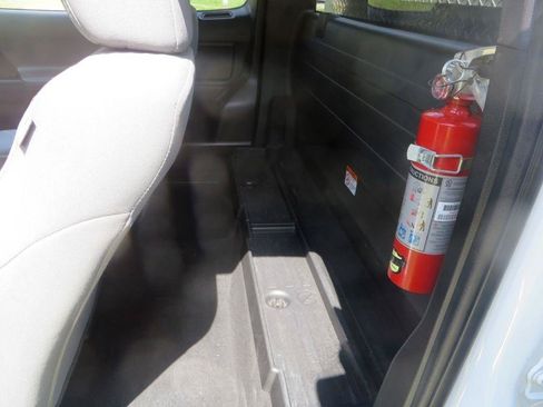 Used 2020 Toyota Tacoma SR AWD/4WD image 25