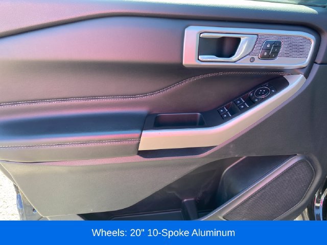 Used 2023 Ford Explorer Limited AWD/4WD image 18