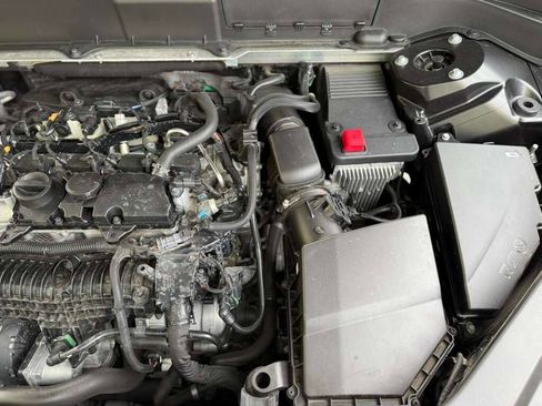 Used 2017 Volvo XC90 T6 Momentum w/ Vision Package image 25