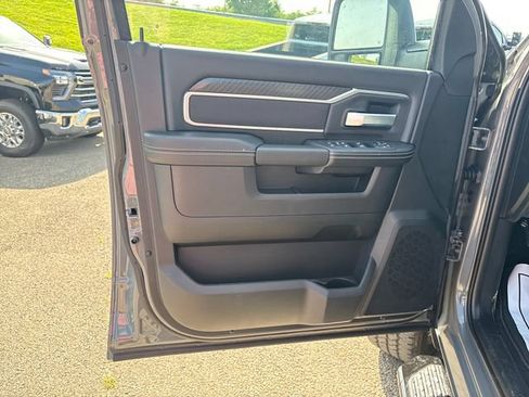 New 2026 RAM 2500 Big Horn AWD/4WD image 7