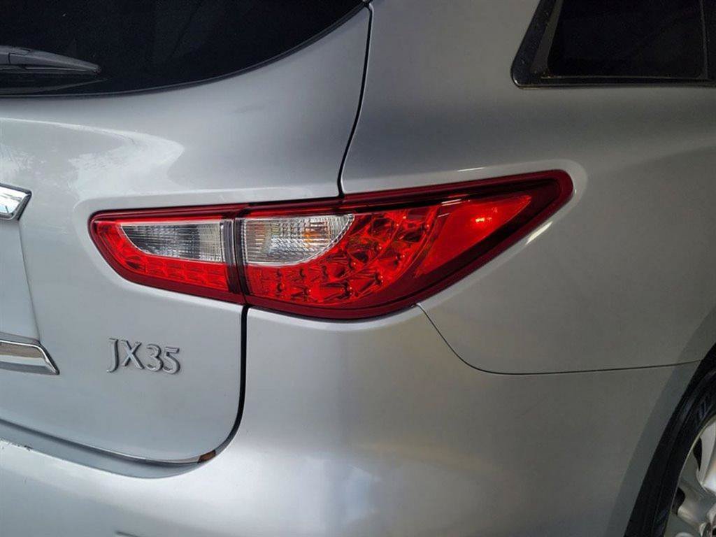 Used 2013 INFINITI JX35 AWD w/ Premium Pkg image 17