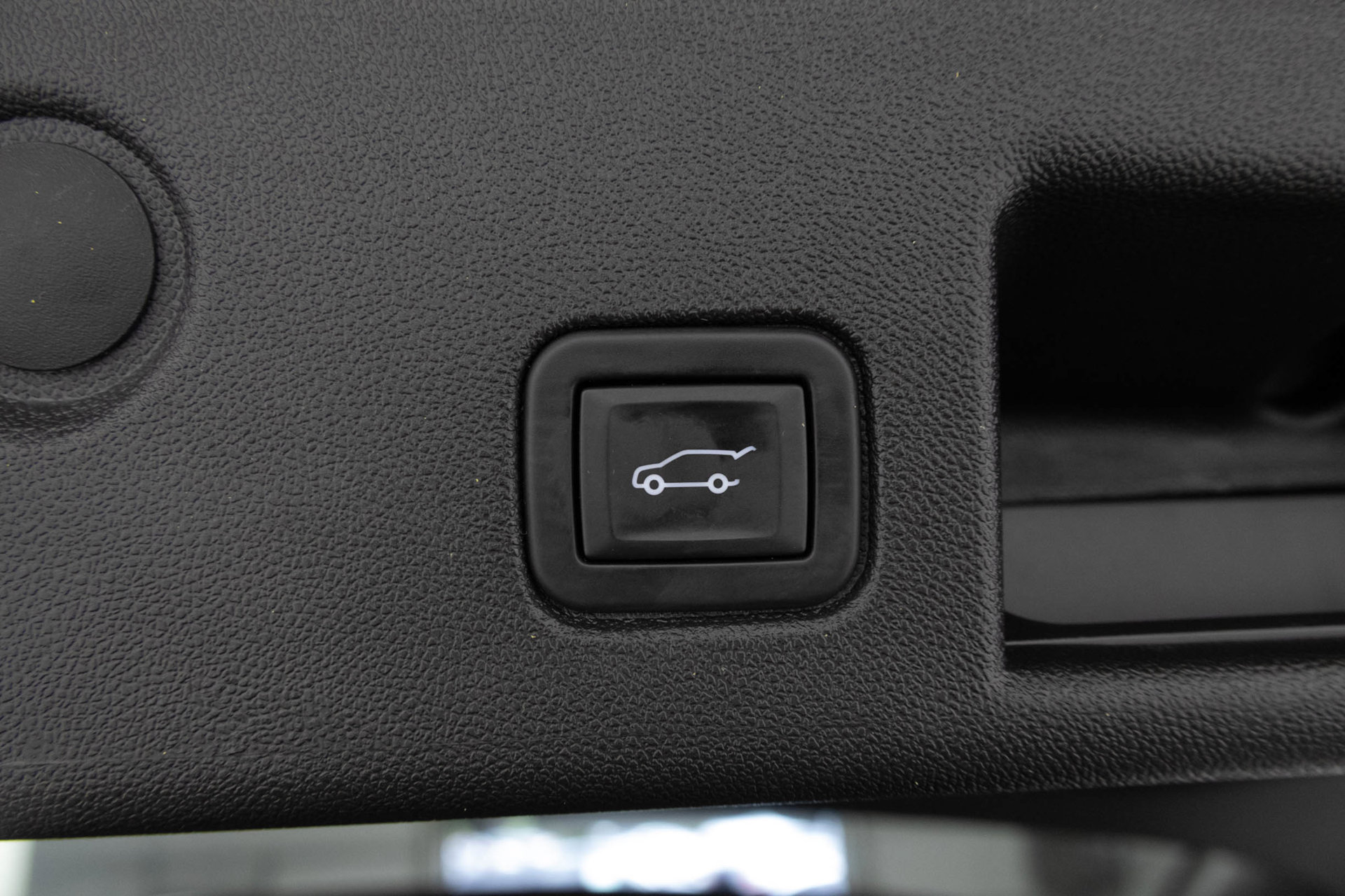 Used 2024 Chevrolet Equinox LT w/ LPO, Floor Liner Package AWD/4WD image 38